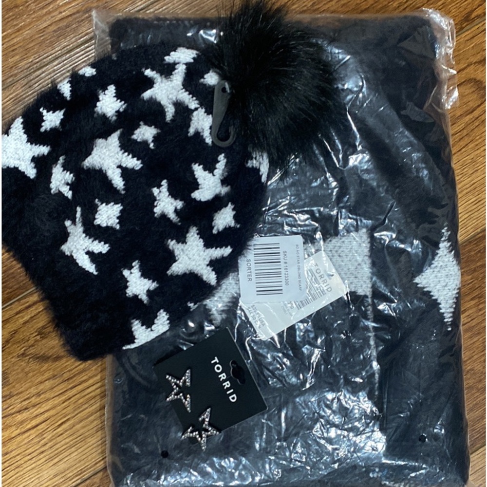 Gift set Scarf, beanie, star earrings
